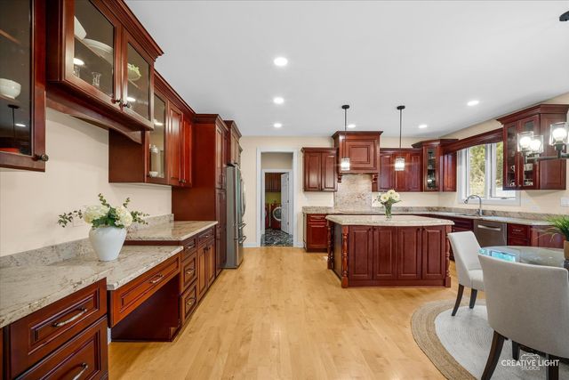 706 Wehrli Drive, Naperville, IL 60540