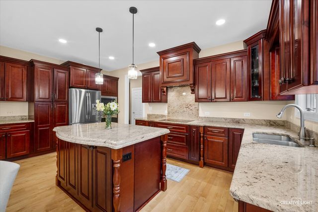 706 Wehrli Drive, Naperville, IL 60540