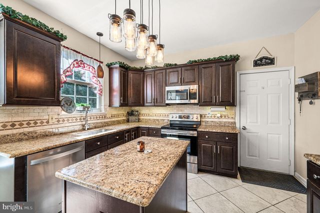 42 EMERALD RIDGE DR, Bear, DE 19701