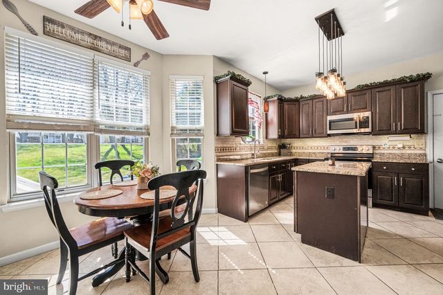 42 EMERALD RIDGE DR, Bear, DE 19701