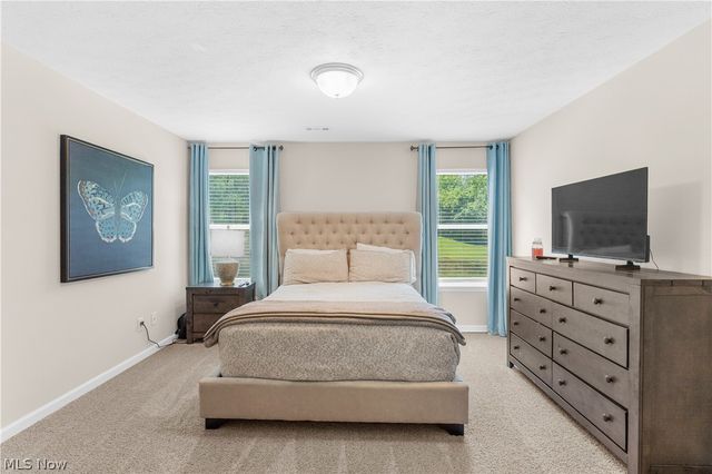 1220 Selena Grove, Uniontown, OH 44685