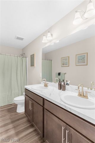 1220 Selena Grove, Uniontown, OH 44685