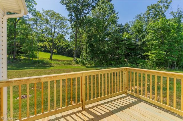 1220 Selena Grove, Uniontown, OH 44685