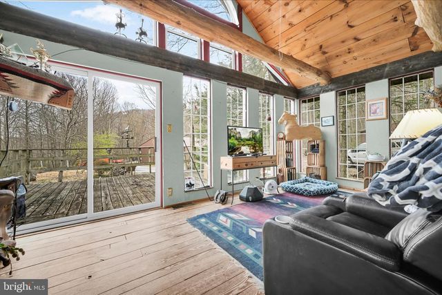 372 N NORTHKILL RD, Hamburg, PA 19526