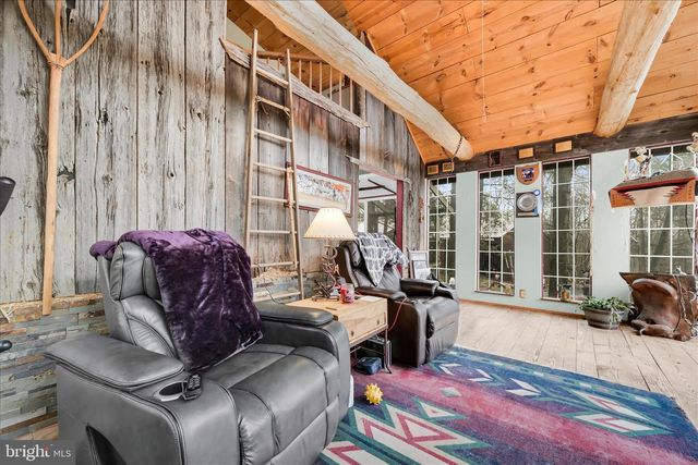 372 N NORTHKILL RD, Hamburg, PA 19526