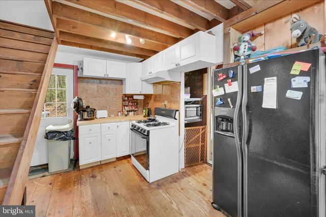 372 N NORTHKILL RD, Hamburg, PA 19526