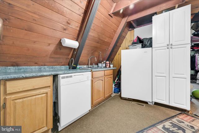 372 N NORTHKILL RD, Hamburg, PA 19526