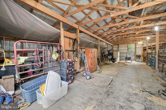 372 N NORTHKILL RD, Hamburg, PA 19526