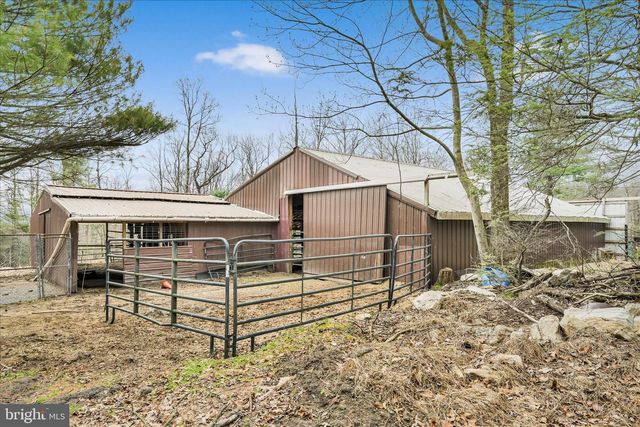 372 N NORTHKILL RD, Hamburg, PA 19526