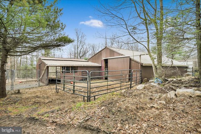 372 N NORTHKILL RD, Hamburg, PA 19526