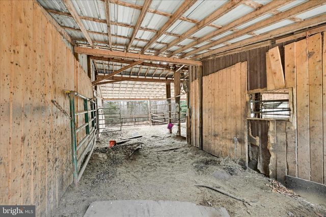 372 N NORTHKILL RD, Hamburg, PA 19526