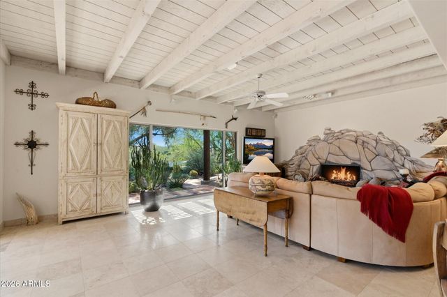 1042 N BOULDER Drive, Carefree, AZ 85377