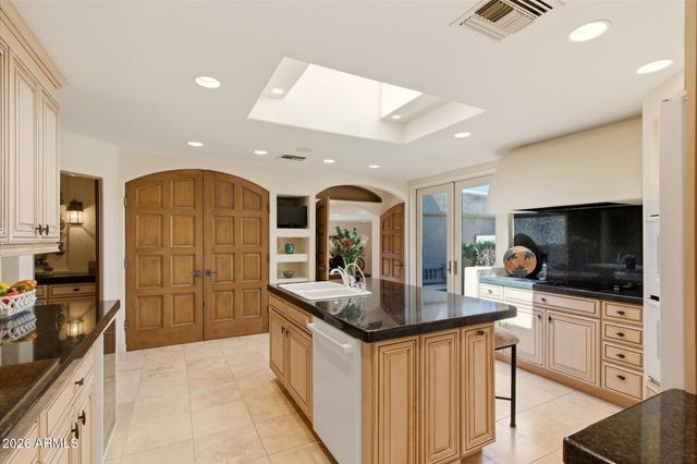 1042 N BOULDER Drive, Carefree, AZ 85377