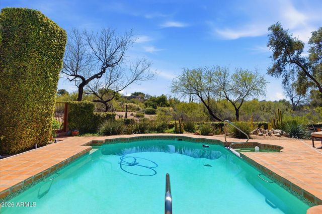 1042 N BOULDER Drive, Carefree, AZ 85377