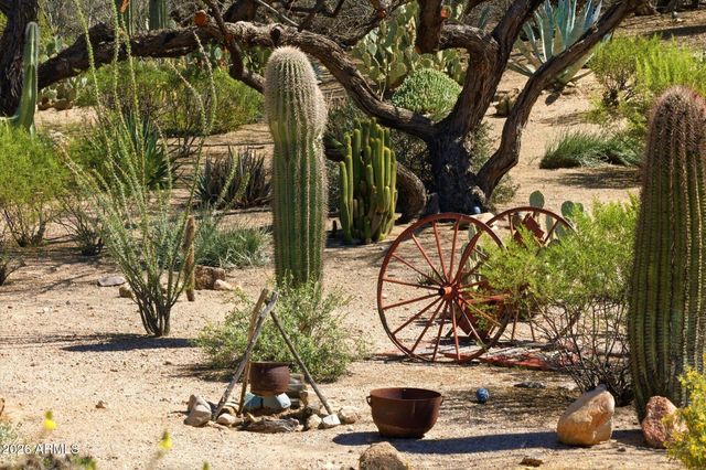 1042 N BOULDER Drive, Carefree, AZ 85377