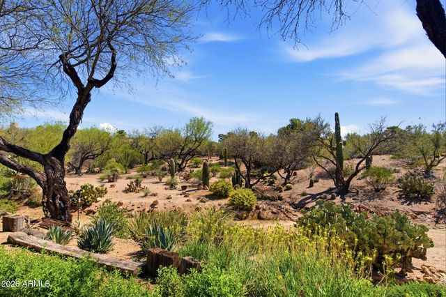 1042 N BOULDER Drive, Carefree, AZ 85377