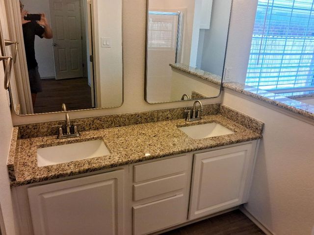 6004 Harwood Crossing Drive, Arlington, TX 76018