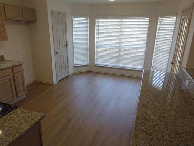 6004 Harwood Crossing Drive, Arlington, TX 76018