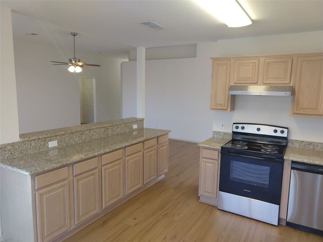 6004 Harwood Crossing Drive, Arlington, TX 76018