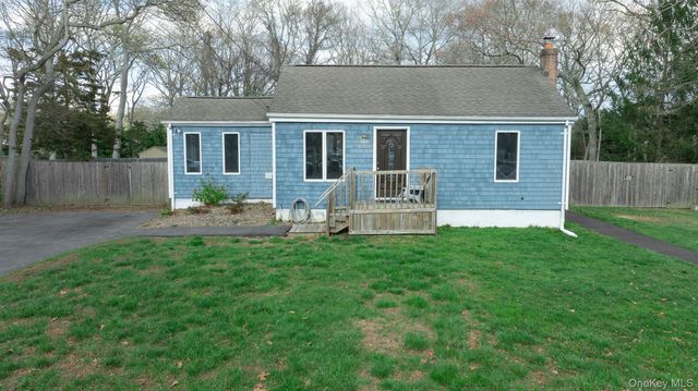 305 Whittier Drive, Mastic Beach, NY 11951