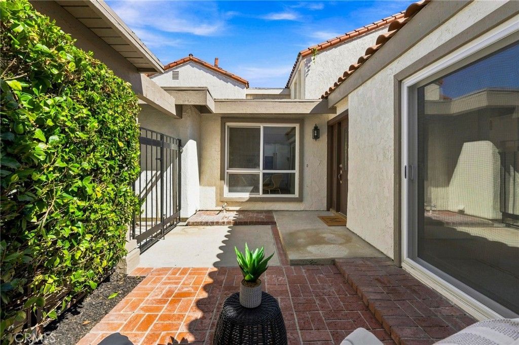 52 Acacia Tree Lane, Irvine, CA 92612 — photo 4