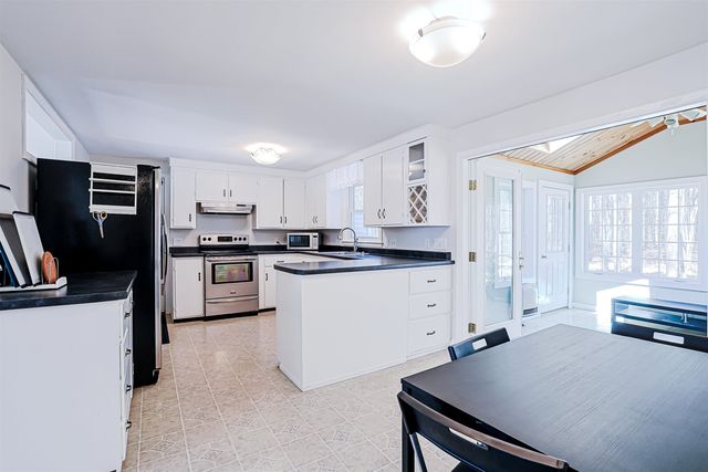 19 Strafford Road, Dover, NH 03820