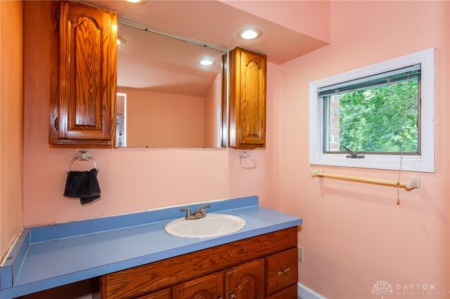 130 Rosewood Drive, Dayton, OH 45415