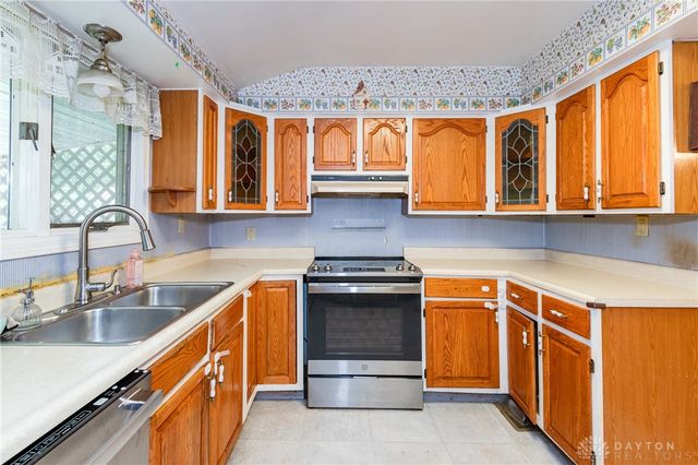 130 Rosewood Drive, Dayton, OH 45415