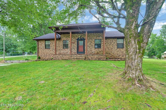 1049 Lincoln Rd, Jamestown, TN 38556
