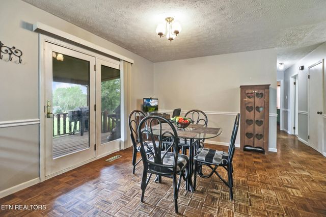 1049 Lincoln Rd, Jamestown, TN 38556