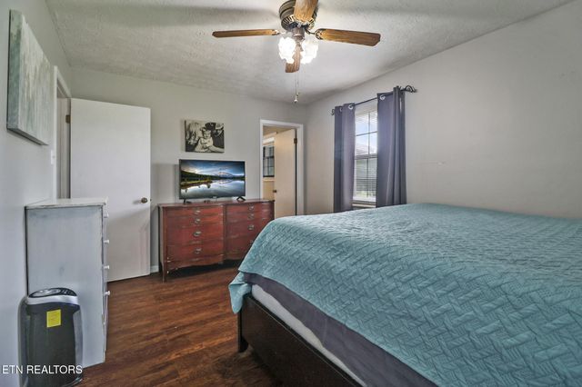 1049 Lincoln Rd, Jamestown, TN 38556