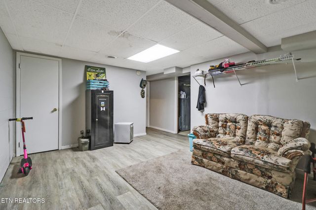 1049 Lincoln Rd, Jamestown, TN 38556