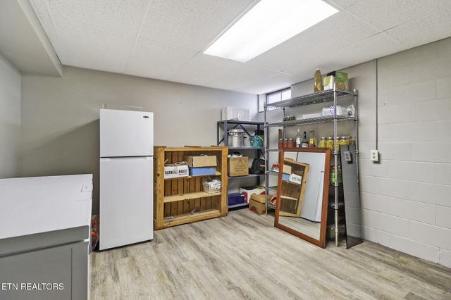 1049 Lincoln Rd, Jamestown, TN 38556