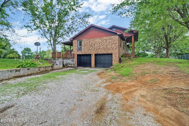 1049 Lincoln Rd, Jamestown, TN 38556