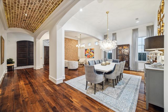 5303 Grand Lake Street, Bellaire, TX 77401