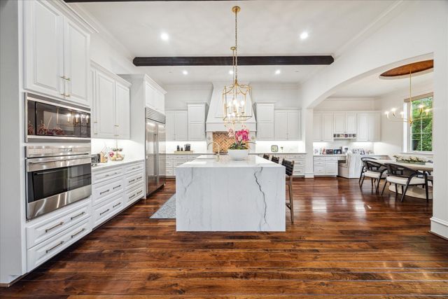 5303 Grand Lake Street, Bellaire, TX 77401