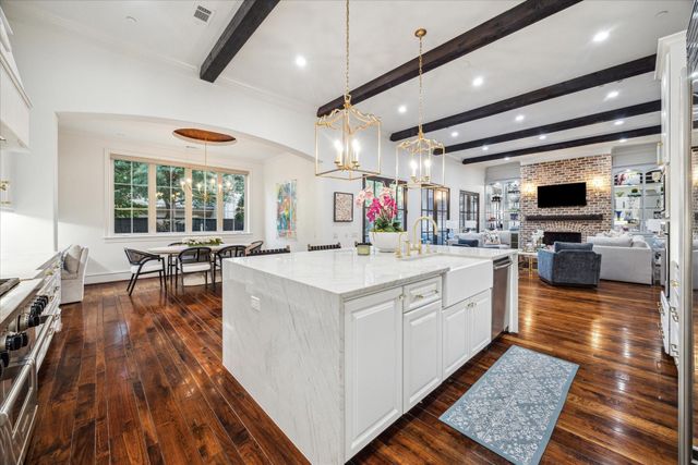 5303 Grand Lake Street, Bellaire, TX 77401