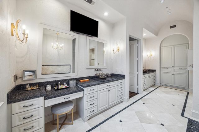 5303 Grand Lake Street, Bellaire, TX 77401