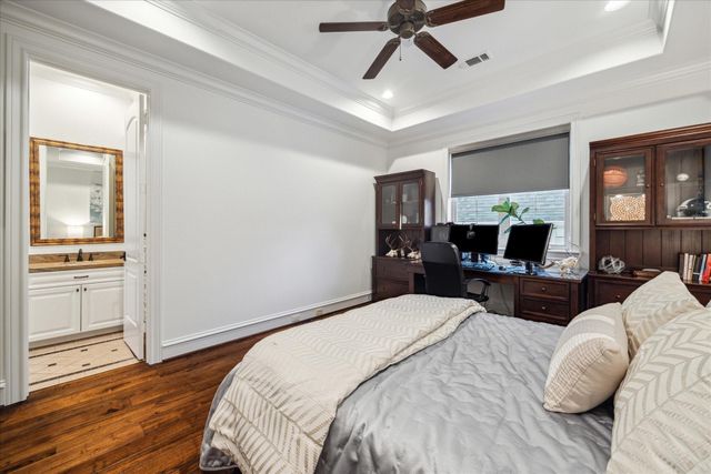 5303 Grand Lake Street, Bellaire, TX 77401