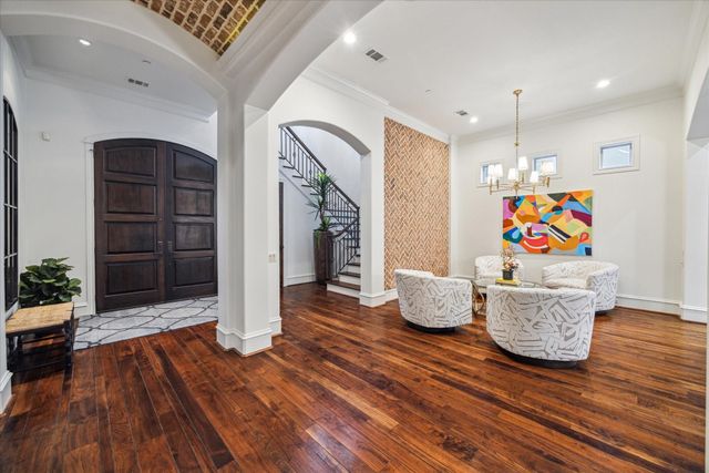 5303 Grand Lake Street, Bellaire, TX 77401