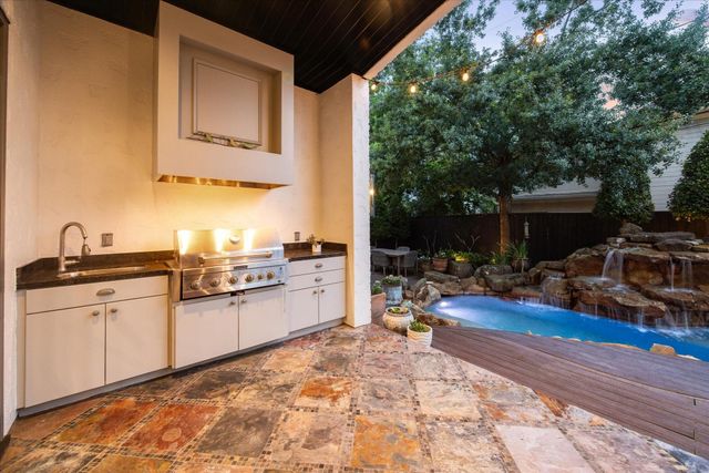 5303 Grand Lake Street, Bellaire, TX 77401