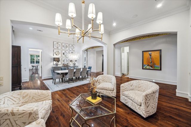 5303 Grand Lake Street, Bellaire, TX 77401