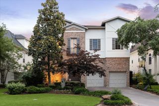 5303 Grand Lake Street, Bellaire, TX 77401