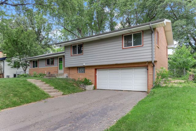 3837 Georgia Avenue N, Crystal, MN 55427