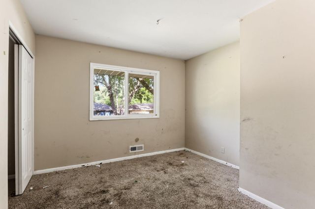 3837 Georgia Avenue N, Crystal, MN 55427
