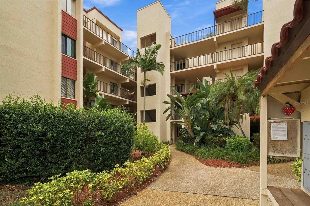 7500 40TH AVENUE W 105, BRADENTON, FL 34209 — exterior