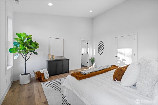 25716 99th Avenue E, Graham, WA 98338