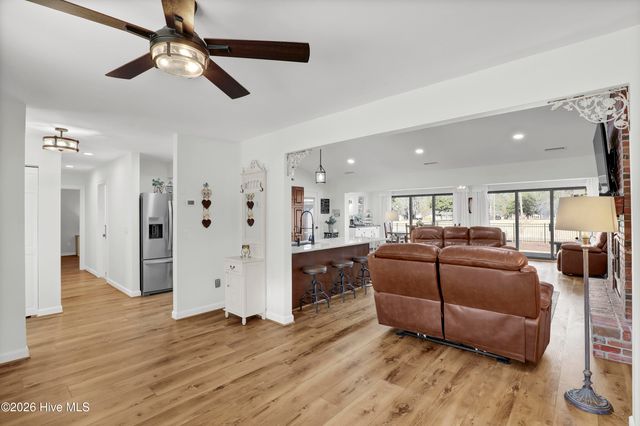 326 S Belvedere Drive, Hampstead, NC 28443