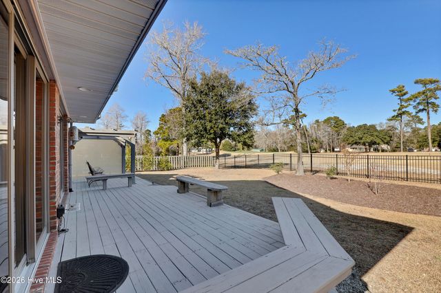 326 S Belvedere Drive, Hampstead, NC 28443