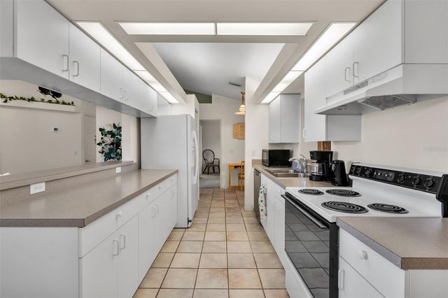 6404 68TH DRIVE E, Palmetto, FL 34221